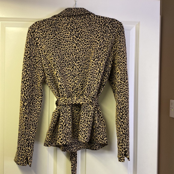 New with tags leopard print belted jacket. Beautiful material. - Picture 3 of 3